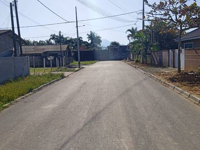 #V2432 - Casa para Venda em Antonina - PR - 2